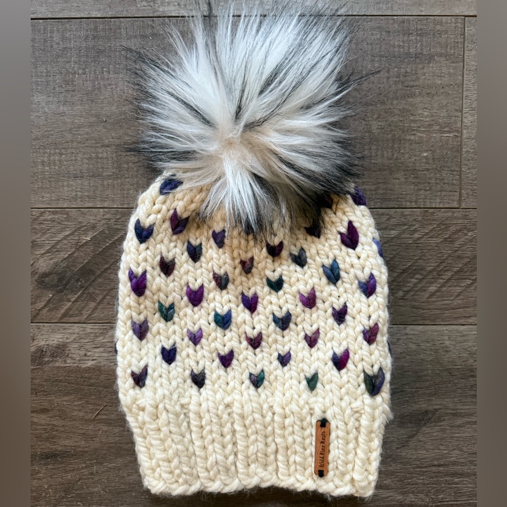 Handmade Chunky Knit Beanie w/ Faux Fur Pom | Ivory White Purple Blue Hearts|NWT